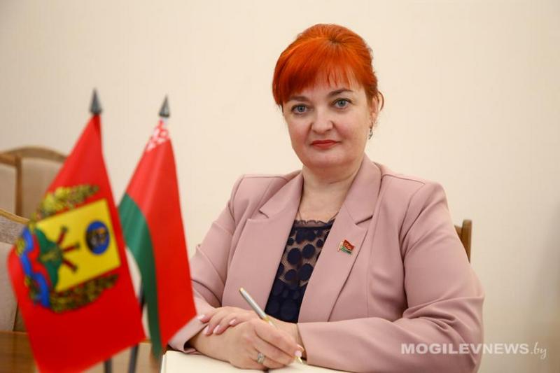 Председатель Могилевского областного Совета депутатов Ирина Раинчик 16 сентября проведет "прямую телефонную линию"