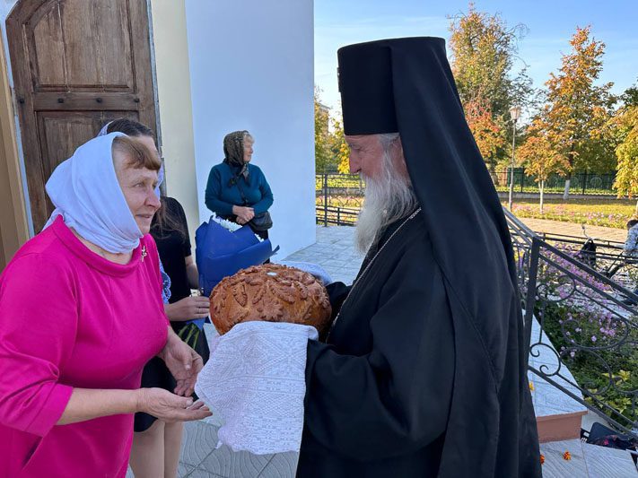 Воздвижение Честного и Животворящего Креста Господня отмечает Православная церковь