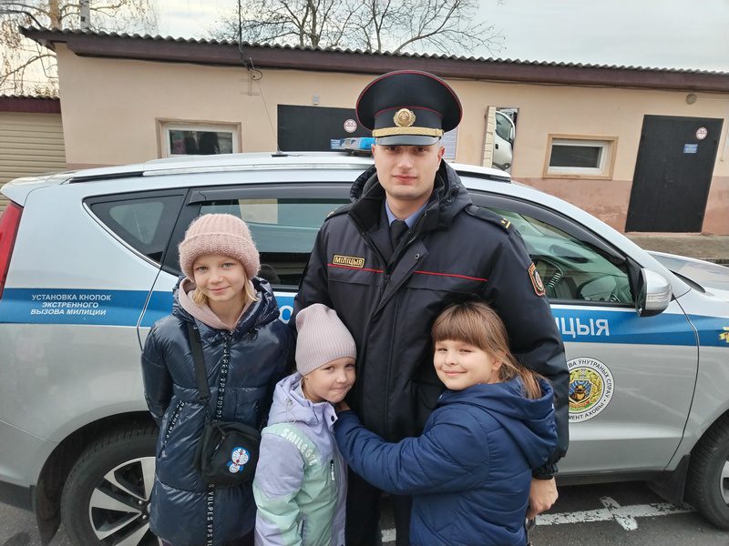 "День открытых дверей" провели в Костюковичском отделе Департамента охраны