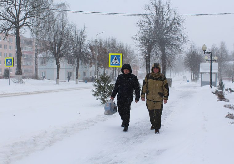 «Фил» разбушевался: как борются со снежной стихией в Костюковичах