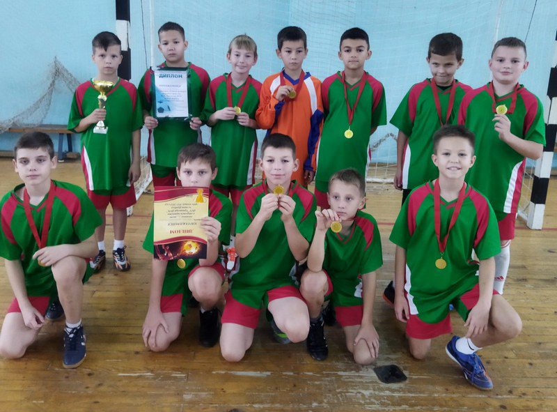Юные костюковчане в Кричеве одержали победу в открытом первенстве по мини-футбол