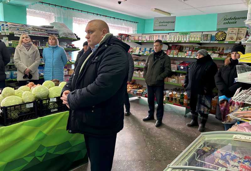 Глава Костюковичского района Александра Михеенко узнала, что волнует жителей агрогородка Крапивня