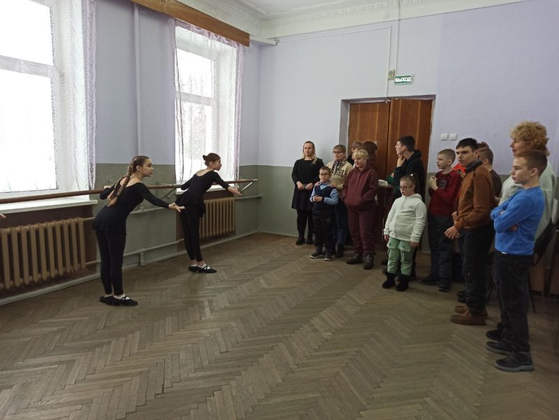Воспитанники ЦКРОиР посетили Костюковичскую детскую школу искусств