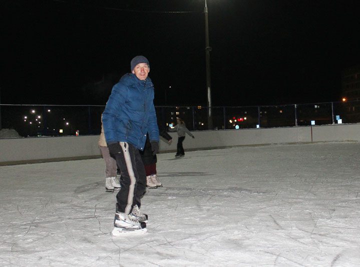 Физкультурно-оздоровительный центр и учреждения образования объявили об открытии сезона ледовых катков и хоккейных коробок
