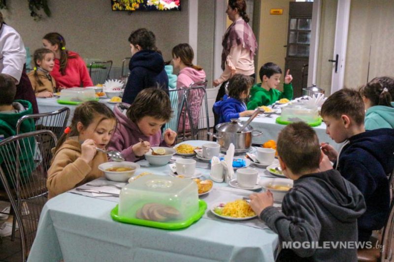 35 детей из Луганской области прибыли в Могилевскую область на оздоровление