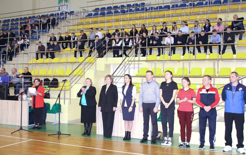 В Костюковичах прошел турнир по волейболу среди любительских команд