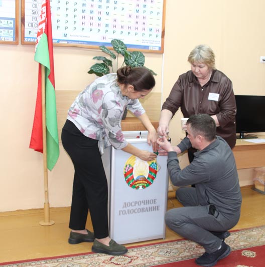 В Беларуси стартовало досрочное голосование на выборах депутатов