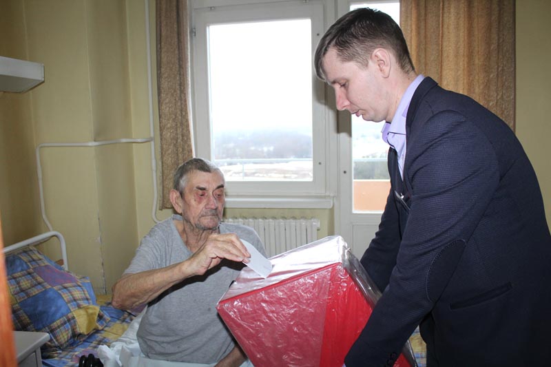 Пациенты Костюковичской ЦРБ смогли проголосовать прямо в палатах