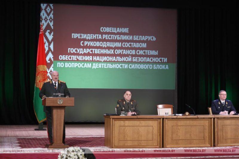 Лукашенко: Беларуси война не нужна, но к ней надо быть готовыми и ментально, и стратегически