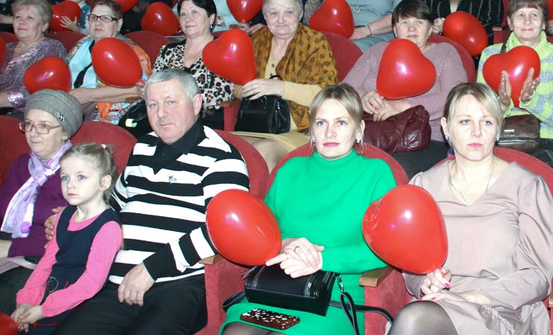 Посмотрите, как красиво поздравляли женщин Костюковщины с 8 марта