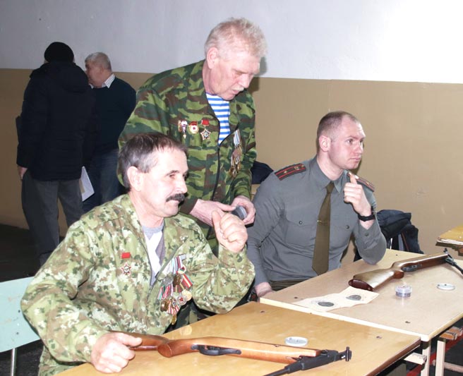 В Костюковичах прошли соревнования по пулевой стрельбе из пневматической винтовки, посвященные памяти воинов-афганцев