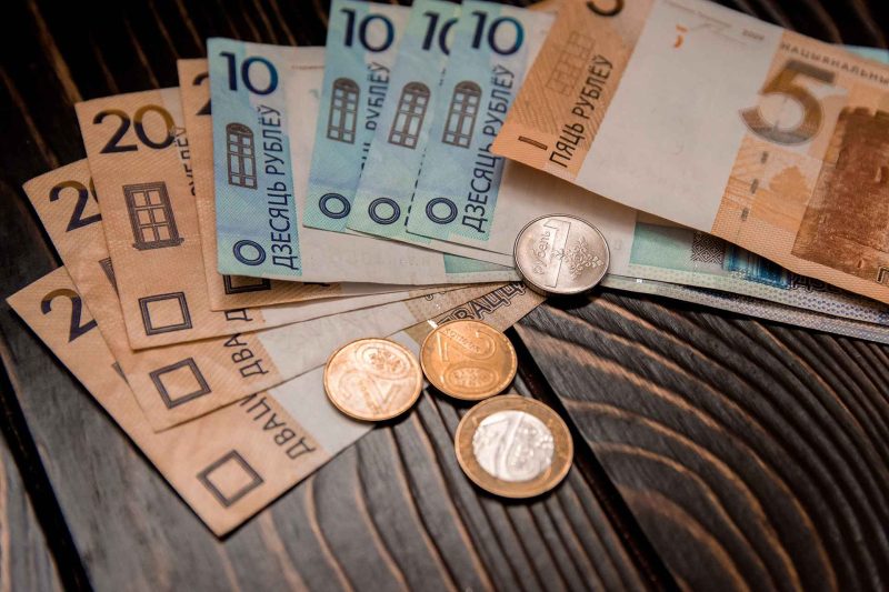 Жительница Могилевской области расплатилась за покупки напечатанными на принтере деньгами