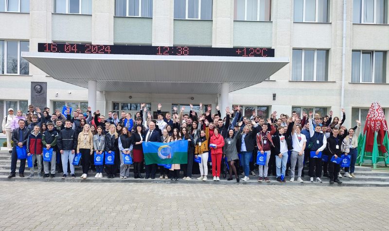 Учащиеся Костюковичского государственного колледжа приняли участие в профсоюзном форуме в Горках