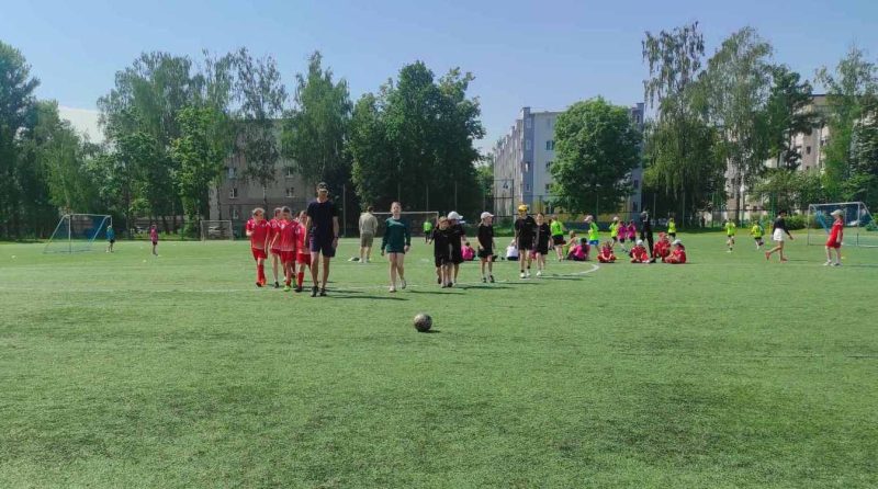 Костюковичские футболистки представят область на республиканском этапе турнира "Кожаный мяч"