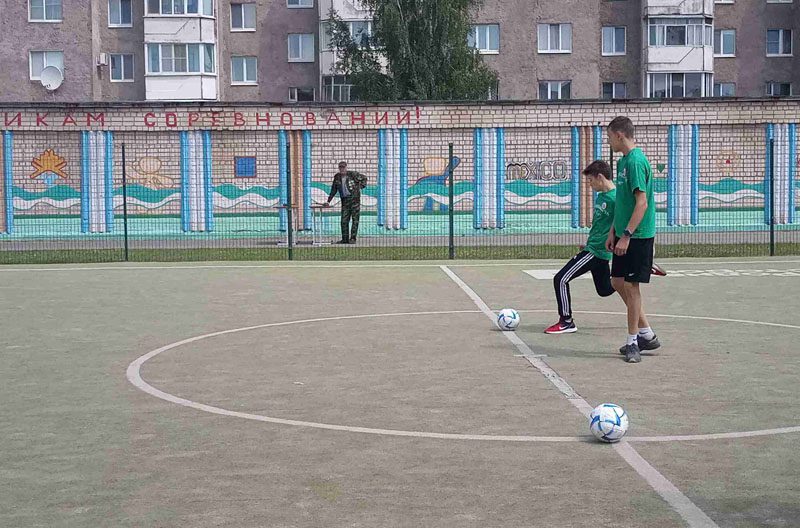 Военно-спортивная игра "Мы - будущие защитники!" прошла в средней школе №4