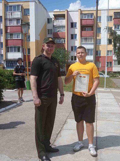 Военно-спортивная игра "Мы - будущие защитники!" прошла в средней школе №4