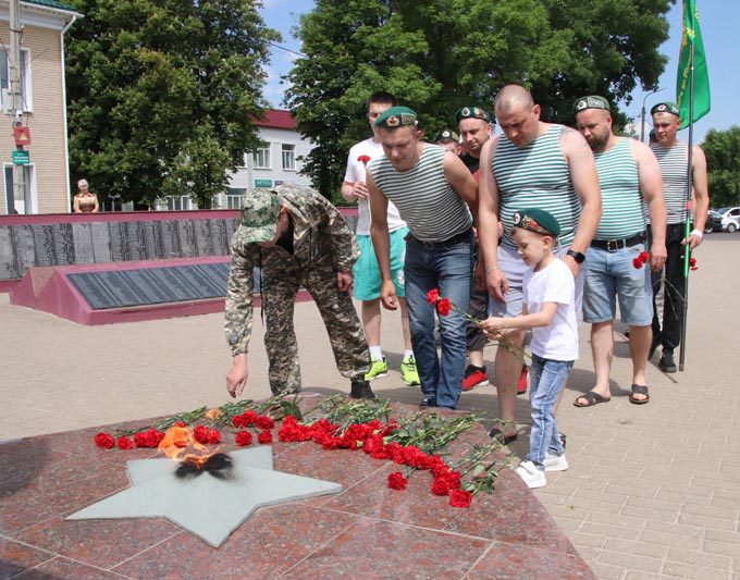 Торжественый митинг в честь Дня пограничника прошел в Костюковичах