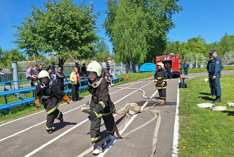 Зональный этап областного слета юных спасателей-пожарных прошел в Костюковичах