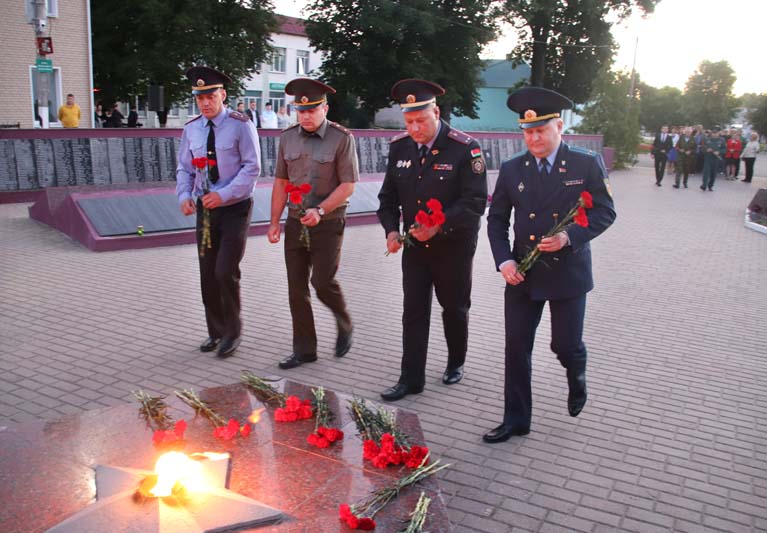 Митинг-реквием в память о жертвах Великой Отечественной войны и геноцида белорусского народа прошел в Костюковичах