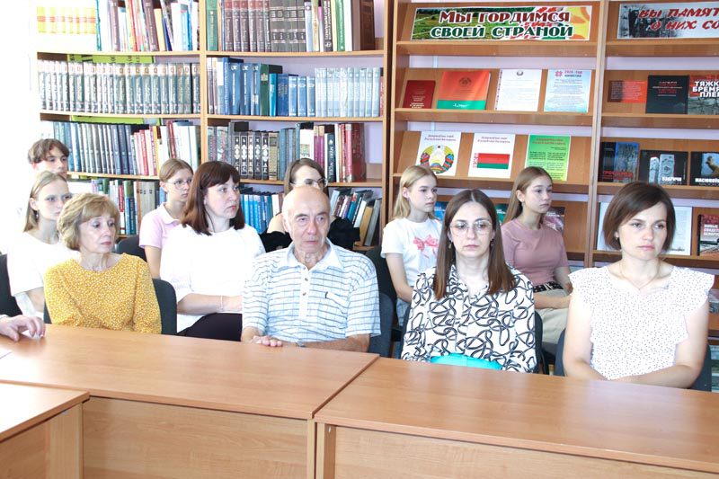 Диалоговая площадка «История Беларуси и малой Родины» прошла в Костюковичской библиотеке