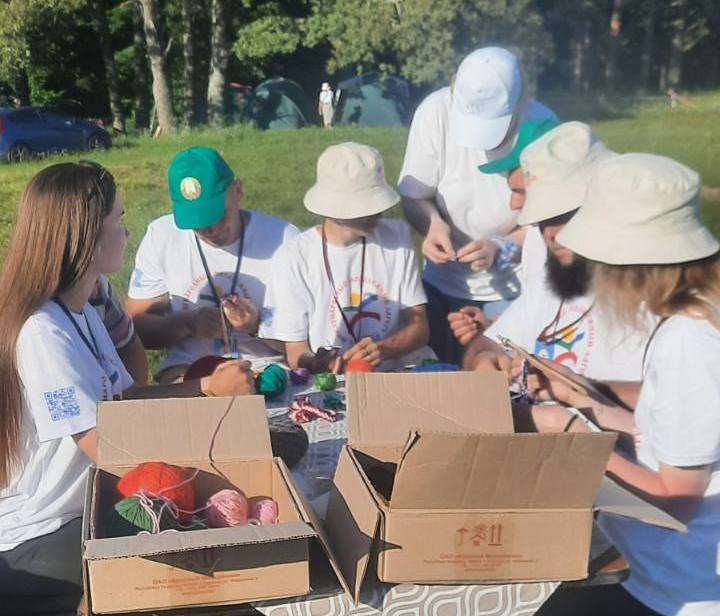 Команда молодых костюковчан отправилась в город Брянск для участия в Международном молодежном лагере «Дружба-2024»