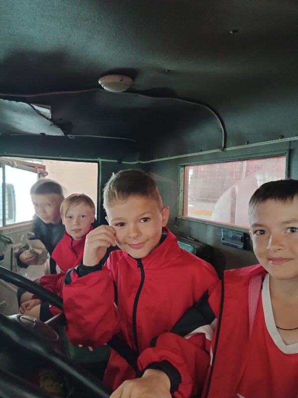 Сегодня работниками Костюковичского лесхоза проведена экскурсия для 30 воспитанников летнего оздоровительного лагеря