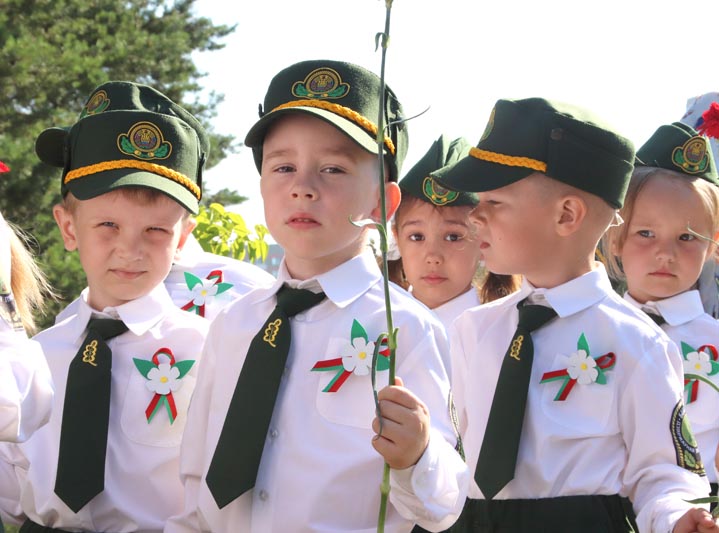 Костюковичские дошкольники почтили память о защитниках Родины
