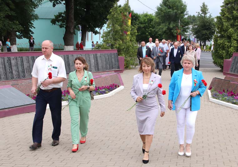 ФОТОФАКТ: В Костюковичах празднуют День Независимости Республики Беларусь