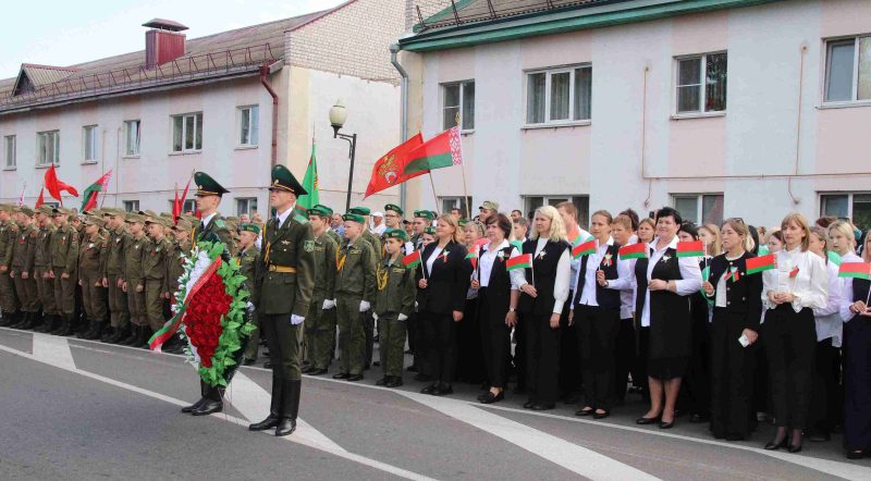 ФОТОФАКТ: Торжественное открытие памятного знака «Воинам-пограничникам всех поколений»