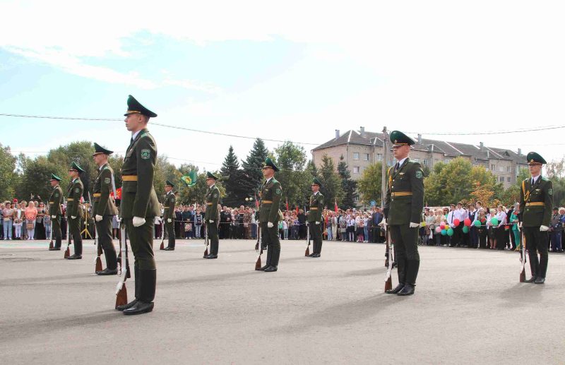 ФОТОФАКТ: чем удивил плац-концерт и выступления кинологов