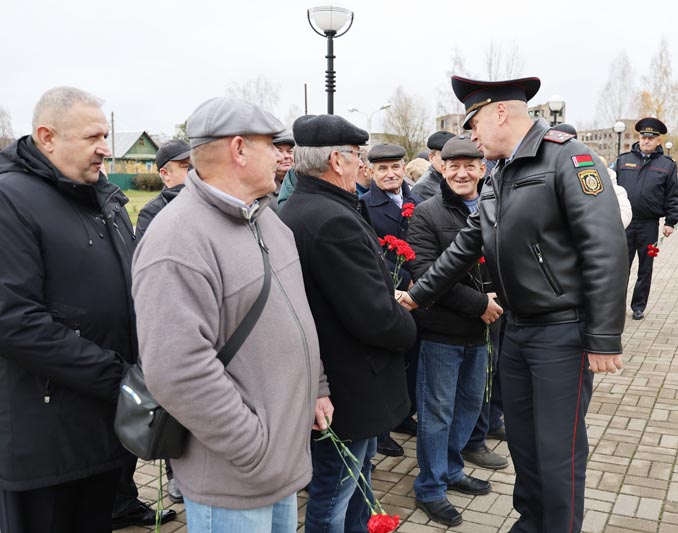 В Костюковичском РОВД в преддверии Дня советской милиции чествовали ветеранов органов внутренних дел и внутренних войск