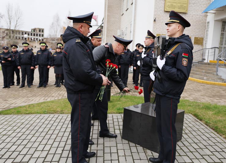 В Костюковичском РОВД в преддверии Дня советской милиции чествовали ветеранов органов внутренних дел и внутренних войск