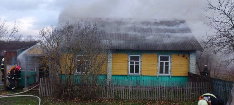 Опасное тепло: пожар в Костюковичском районе