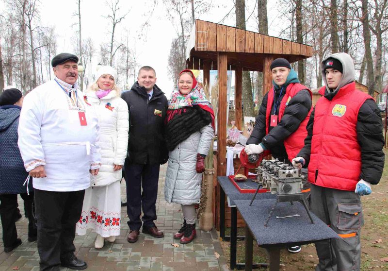 ФОТОФАКТ: Чем удивляли участники "Дожинок" в Климовичах