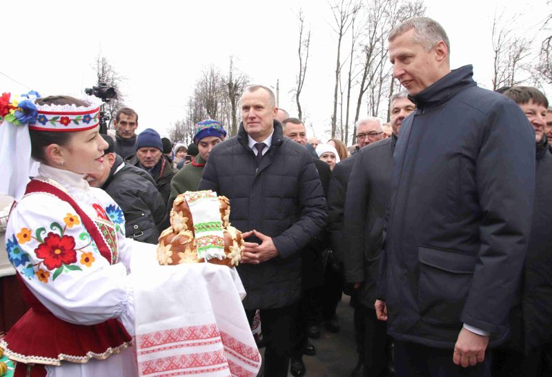 ФОТОФАКТ: Как встречали гостей "Дожинок" на подворье Костюковичского района