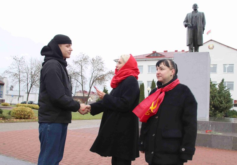 В Костюковичах состоялся митинг, посвященный Дню Октябрьской революции