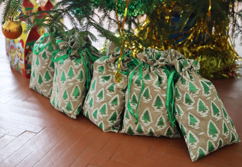 В Костюковичском СПЦ прошел праздник для детей из дома семейного типа и замещающих семей В Костюковичском СПЦ прошел праздник для детей из дома семейного типа и замещающих семей