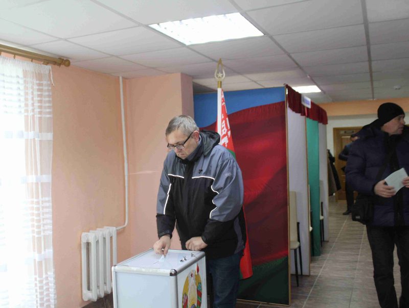 Первый день досрочного голосования прошел на участке №6 Первый день досрочного голосования прошел на участке №6