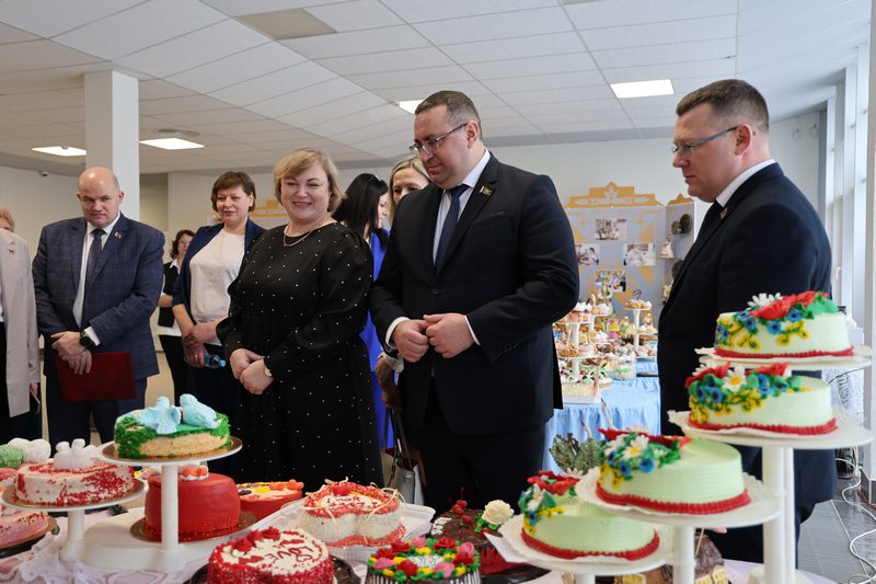 Фотофакт: в Костюковичах чествовали передовиков народного хозяйства