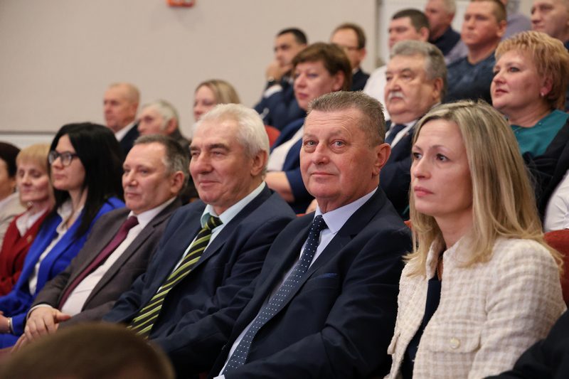 Фотофакт: в Костюковичах чествовали передовиков народного хозяйства