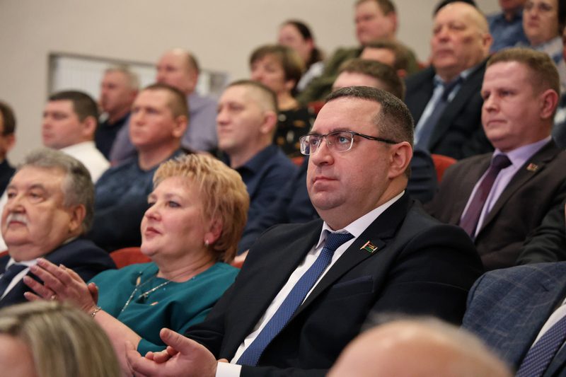 Фотофакт: в Костюковичах чествовали передовиков народного хозяйства