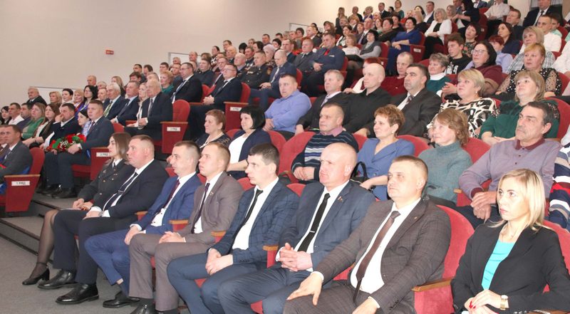 Фотофакт: в Костюковичах чествовали передовиков народного хозяйства