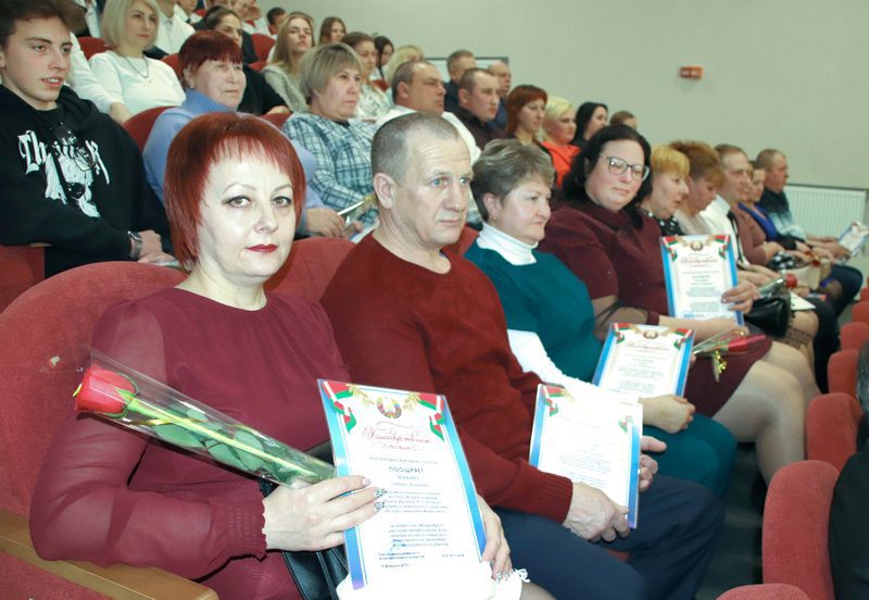 Фотофакт: в Костюковичах чествовали передовиков народного хозяйства