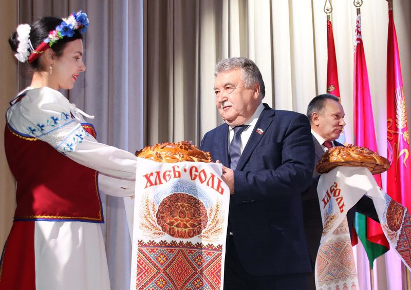 Фотофакт: в Костюковичах чествовали передовиков народного хозяйства