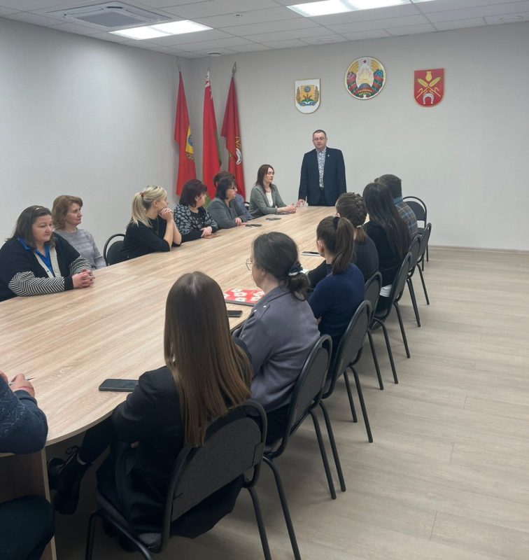 Адвокат принял участие в диалоговой площадке «Молодёжь. Государственная поддержка семей с детьми»