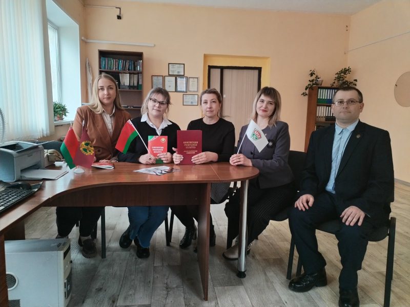 Адвокат принял участие в круглом столе, посвященном Дню Конституции Республики Беларусь