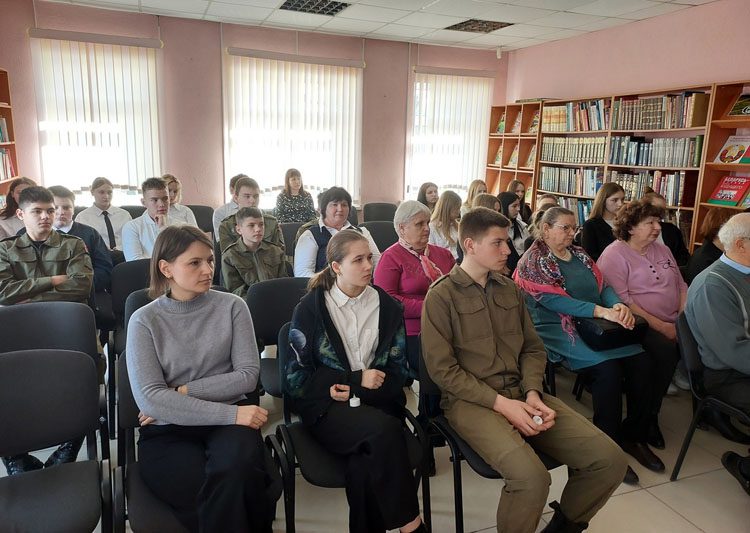 Память узников фашистских концлагерей почтили в центральной районной библиотеке Память узников фашистских концлагерей почтили в центральной районной библиотеке