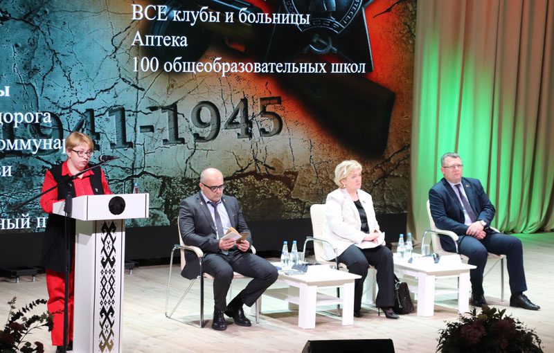 Встреча депутатов Палаты представителей Национального собрания Республики Беларусь Александры Михеенко и Олега Гайдукевича прошла в Костюковичах