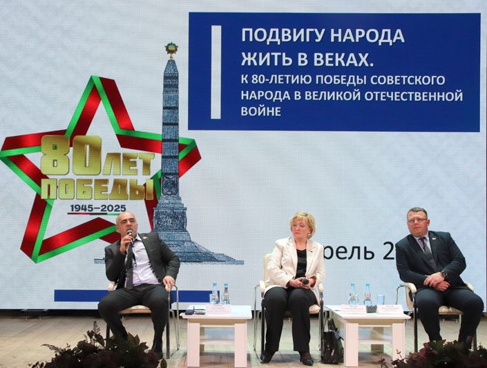 Встреча депутатов Палаты представителей Национального собрания Республики Беларусь Александры Михеенко и Олега Гайдукевича прошла в Костюковичах