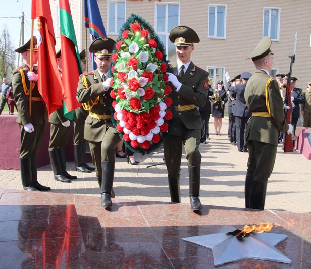Фотофакт: Новобранцы клуба "Зубр" принесли клятву на верность Родине